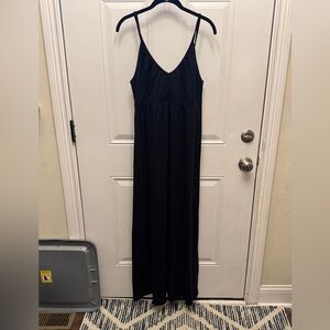 Old Navy Black Sleeveless Maxi Sundress
